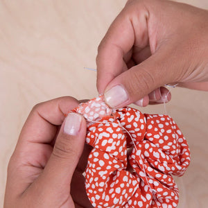 Crafters Make your own Scrunchies
