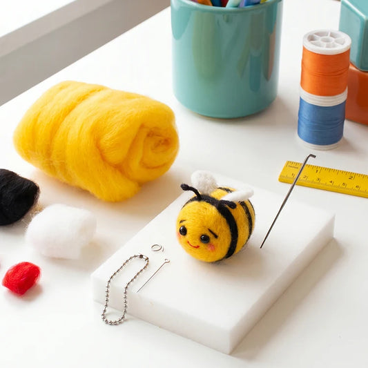 Biene Filzanhänger Kit