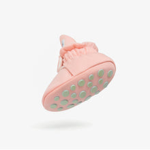 Laden Sie das Bild in den Galerie-Viewer, Booties Cotton Gripper Rose