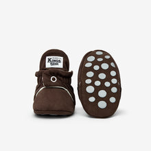Laden Sie das Bild in den Galerie-Viewer, Booties Gamuza Gripper Chocolate