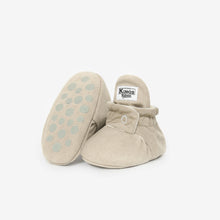 Laden Sie das Bild in den Galerie-Viewer, Booties Gamuza Gripper Ivory
