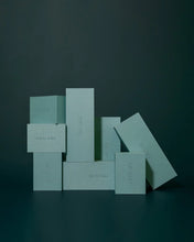 Laden Sie das Bild in den Galerie-Viewer, Kknekki Geschenkbox klein