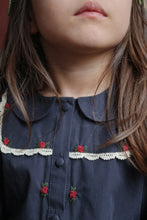 Laden Sie das Bild in den Galerie-Viewer, Emmy Bluse Dark Navy
