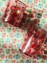 Laden Sie das Bild in den Galerie-Viewer, Glitter Becher 2er Set Erdbeere