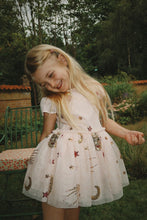 Laden Sie das Bild in den Galerie-Viewer, Odette Kleid Estella Pailletten