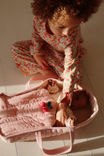 Laden Sie das Bild in den Galerie-Viewer, Puppenbett Lulu Cherry
