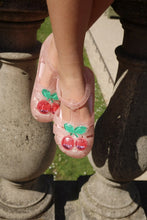 Laden Sie das Bild in den Galerie-Viewer, Lilo Sandale Cherry