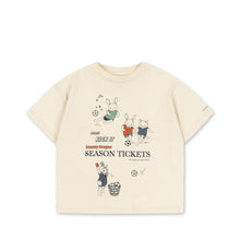 Laden Sie das Bild in den Galerie-Viewer, Famo T-Shirt Almond Milk Kick-it