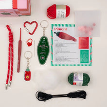 Laden Sie das Bild in den Galerie-Viewer, Häkelset "Anhänger Lucky Pepper"