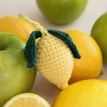 Laden Sie das Bild in den Galerie-Viewer, Häkelset "Anhänger Lemon"