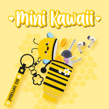 Laden Sie das Bild in den Galerie-Viewer, Mini Kawaii Münztasche aus Silikon Biene