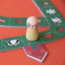 Laden Sie das Bild in den Galerie-Viewer, Strawberries Tiny Spiel