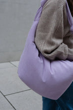 Laden Sie das Bild in den Galerie-Viewer, Lukkily Bag #1 Cord Lilac