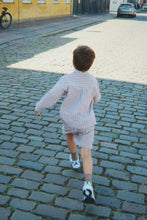 Laden Sie das Bild in den Galerie-Viewer, Ely Shorts red stripe