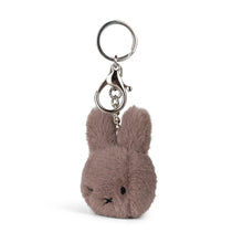 Laden Sie das Bild in den Galerie-Viewer, Miffy Eco Fuzzy Schlüsselanhänger Taupe