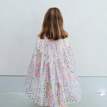 Laden Sie das Bild in den Galerie-Viewer, Rainbow Hearts Cape