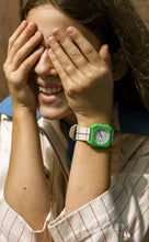 Laden Sie das Bild in den Galerie-Viewer, Kinder Armbanduhr Lines