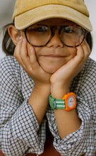 Laden Sie das Bild in den Galerie-Viewer, Kinder Armbanduhr Circus