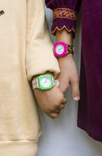 Laden Sie das Bild in den Galerie-Viewer, Kinder Armbanduhr Leopard