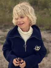 Laden Sie das Bild in den Galerie-Viewer, Panda Chunky Strick Sweater