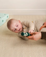 Laden Sie das Bild in den Galerie-Viewer, Baby-Aktivitätsset Ocean Mint / Forest Green