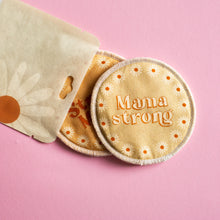 Laden Sie das Bild in den Galerie-Viewer, Waschbare Stilleinlagen Strong Mama 1er Pack