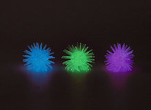 Laden Sie das Bild in den Galerie-Viewer, Nachtleuchtende Sticky Snowflakes