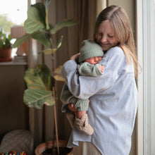 Laden Sie das Bild in den Galerie-Viewer, Chunky Knit Baby Beanie Light Mint