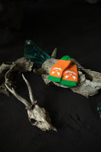 Laden Sie das Bild in den Galerie-Viewer, Pumpkin Glow-in-the-dark Socken