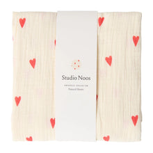 Laden Sie das Bild in den Galerie-Viewer, Beige Hearts Swaddle Large