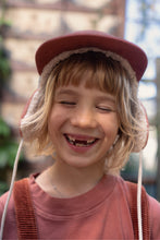 Laden Sie das Bild in den Galerie-Viewer, Cap Robin Lorraine