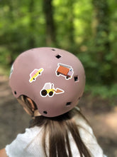 Laden Sie das Bild in den Galerie-Viewer, Reflektierende Sticker Brumm