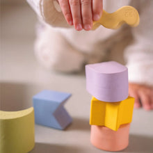 Laden Sie das Bild in den Galerie-Viewer, Geometrische Formen Baby Stapelset Star