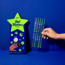 Laden Sie das Bild in den Galerie-Viewer, Nagelsticker Glow Party