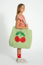 Laden Sie das Bild in den Galerie-Viewer, Shopper Light olive Cherry Print