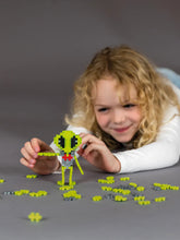 Laden Sie das Bild in den Galerie-Viewer, Mini Bausteine &quot;Alien&quot;