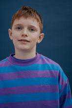 Laden Sie das Bild in den Galerie-Viewer, Oversized Boxy Sweater Cool Pool Violet Blue Block Stripe