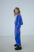 Laden Sie das Bild in den Galerie-Viewer, Crop Heart Sweater Royal Bloom