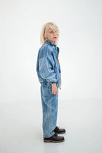 Laden Sie das Bild in den Galerie-Viewer, Schlupfjeans No sweat pant acid blue