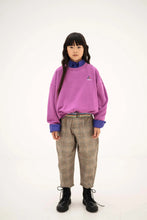 Laden Sie das Bild in den Galerie-Viewer, Cozydrop Sweater Purple Orchid