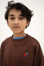 Laden Sie das Bild in den Galerie-Viewer, Crewneck Sweater Pure Chocolate