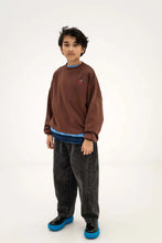 Laden Sie das Bild in den Galerie-Viewer, Crewneck Sweater Pure Chocolate