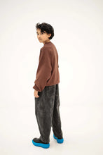 Laden Sie das Bild in den Galerie-Viewer, Crewneck Sweater Pure Chocolate