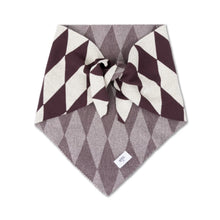 Laden Sie das Bild in den Galerie-Viewer, Triangle Knit Schal chocolate twist