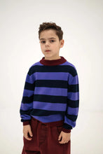 Laden Sie das Bild in den Galerie-Viewer, Knit Crew Sweater orchid blue block stripe
