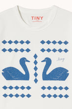 Laden Sie das Bild in den Galerie-Viewer, Swans Diamonds Graphic T-shirt