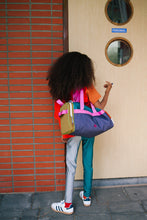 Laden Sie das Bild in den Galerie-Viewer, Sporttasche Better together Skate Ramp