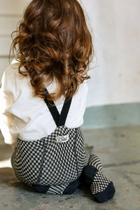 Strumpfhose mit Trägern und Fuß Black x White Checked