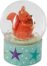 Laden Sie das Bild in den Galerie-Viewer, Mini Schneekugel Winterzauber