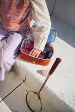 Laden Sie das Bild in den Galerie-Viewer, Kühltasche Better Together Glossy magenta &amp; Gravel orange